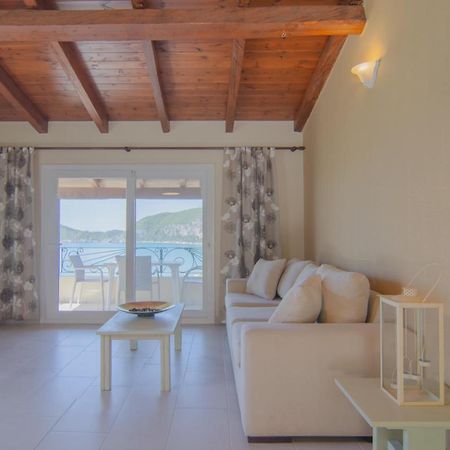 Villa Theodora View Apartments Afroditi Agios Georgios Pagon Bagian luar foto