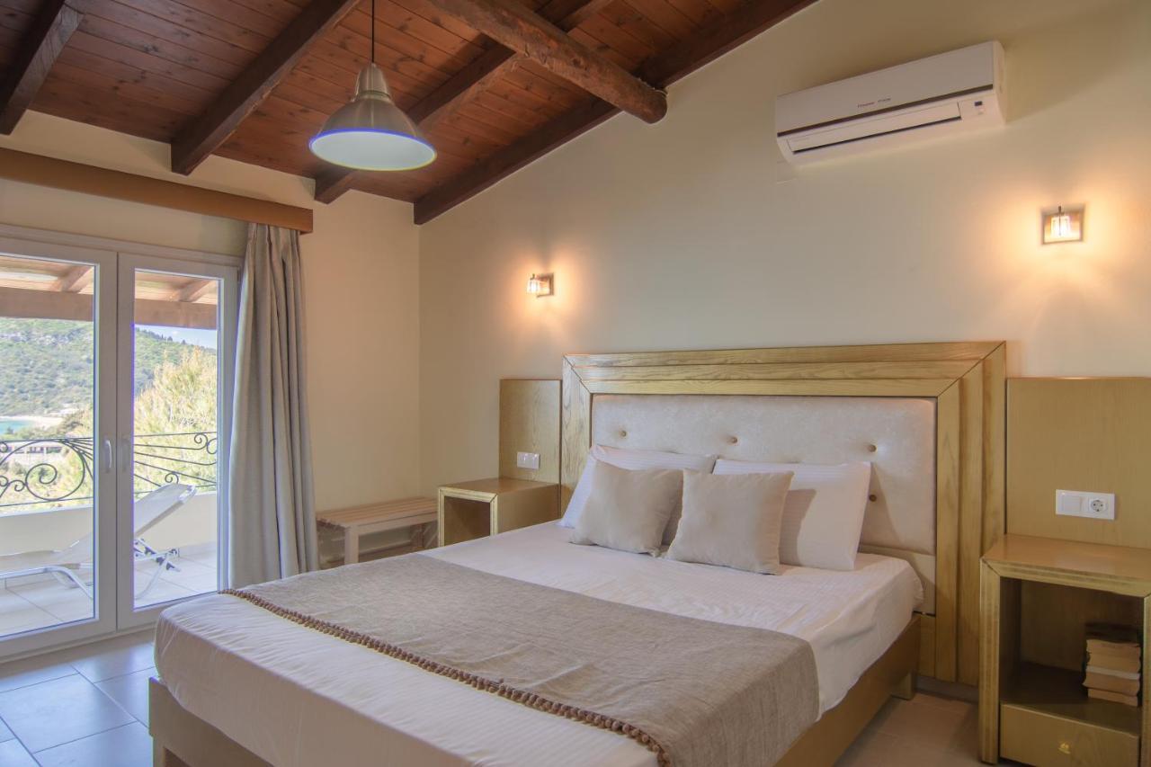 Villa Theodora View Apartments Afroditi Agios Georgios Pagon Bagian luar foto